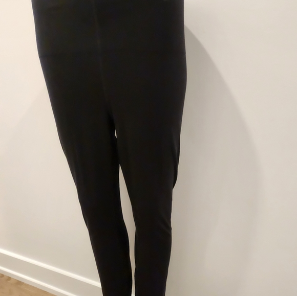 Black Nike training leggings - Picture 2 of 4